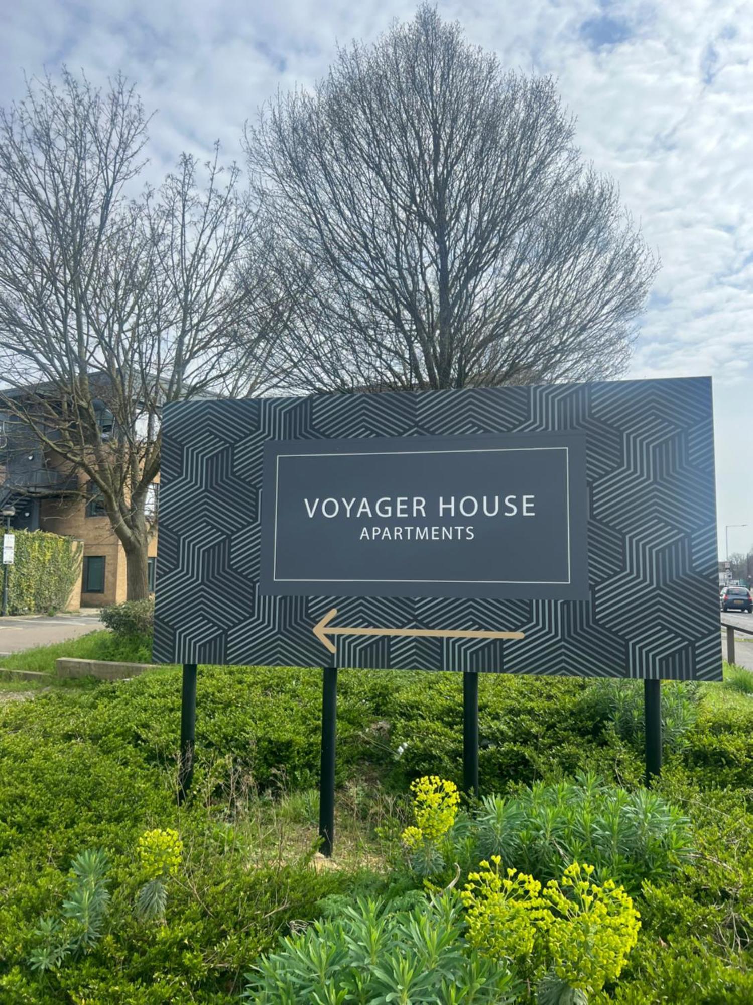 London Heathrow Airport Apartment Voyager House Terminal 12345 - Ev Electric And Parking Available Хитроу Экстерьер фото